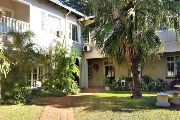 GLENHAVEN RETIREMENT VILLAGE - GLENWOOD
Spacious 2 bedroom apartment with very pleasant outlook over the communal gardens and ...