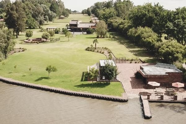 This property is situated on a tranquil estuary just off the mainstream of the Vaal River on the Barrage section. This section of the ...