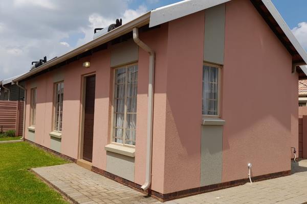 3-bedroom family home for sale in sky city – alberton!

55m² | 3 Bedrooms | 1.5 ...