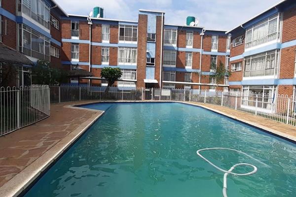 This two bedroom, two bathroom apartment is situated in a well sought after Jean Gardens complex which is centrally located, and newly ...