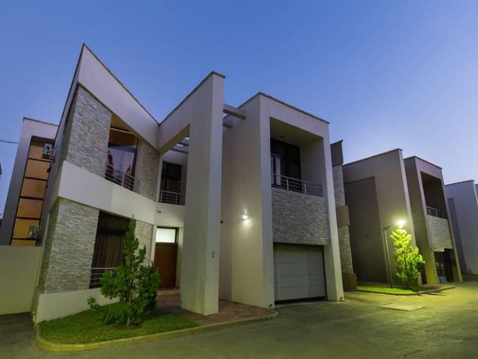 4 Bedroom Apartment / Flat for Sale in Roma