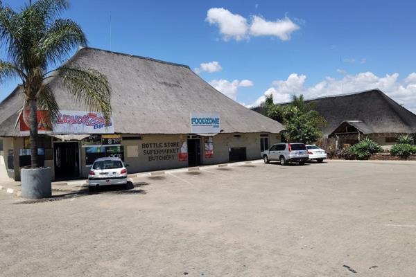 Boasting with +/- 3 700m&#178; under roof, this 7.5ha commercial stand close to the N1 and located next to a Petrol station offers ...