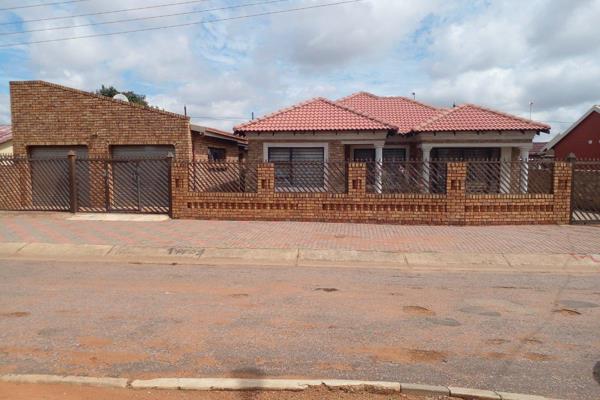 This massive  property  is in the heart of Soshanguve – G  not far from T.U.T and other good amenities. It is a new renovated property ...