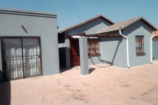 Townhouses to rent in Soweto : Soweto Property : Property24.com