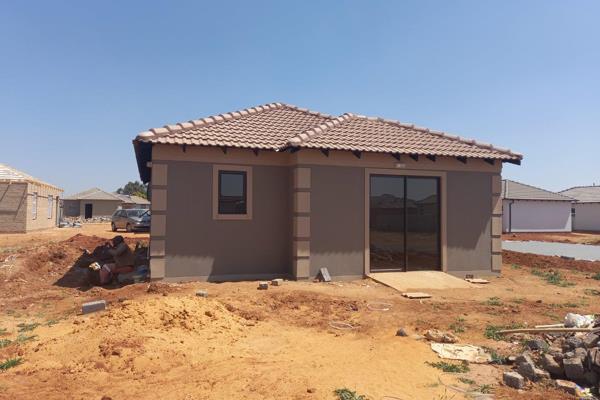 NEW DEVELOPMENTS for sale in SELCOURT ESTATE.

BEAUTIFUL SECURE ESTATE with ACCESS CONTROLLED GATE.

Prices from R592 000 ...