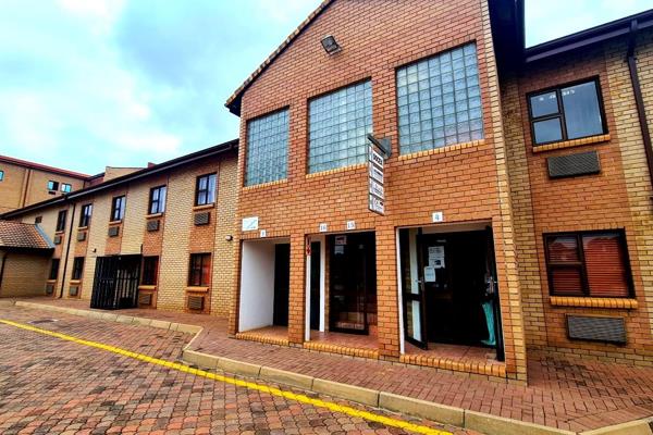 These newly renovated offices is situates close to all the court houses and in a busy street. It offers a reception area, two offices ...