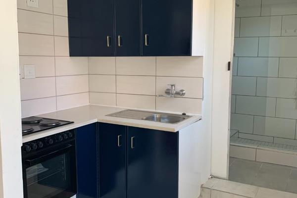 Beautiful garden cottage renovated with DSTV connection point (monthly dstv fee not ...