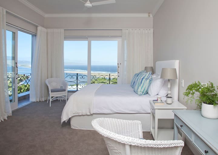 Photo of 7 Bedroom House to rent in Bowtie