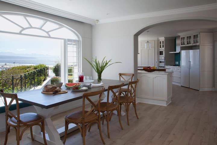 Photo of 7 Bedroom House to rent in Bowtie