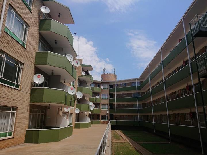 Listing number: P24-115205536, Image number: 2
