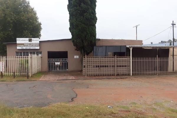 OWN your own GEARBOX Shop exist from 2005.This property is located in the upper area in Pienaarsdorp, this is in a very busy street and ...