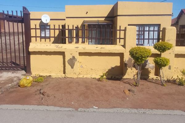 House for sale in Mabopane
3 Bedrooms
2 Living areas
2 Bathrooms
