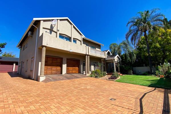 Discover the perfect blend of style and comfort in this spacious family home, located in the highly desirable suburb of Eldoraigne ...