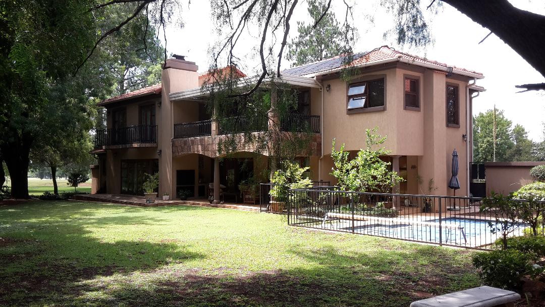 4 Bedroom House for sale in Emfuleni Golf Estate P24113722528