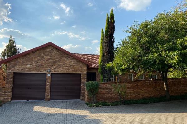 This spacious simplex in Kyalami within a 10 min drive to the N1 highway offers 3 ...