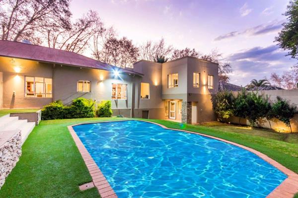 Situated on a corner stand (991m&#178;), in a tree-lined, quite boomed (off site monitored) enclave touching on the foothills of ...