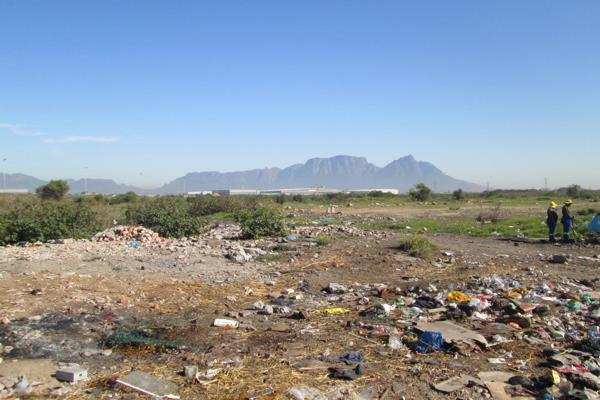 Philippi - Lansdowne R8 500 000.00
Vacant 30 000 sq meters development land.Zoned ...