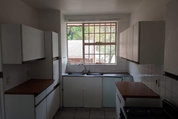 Centrally located between Malibongwe Drive and the Randburg CBD
Situated at 308, Fern Av, Ferndale
Easy access to public transport
1st ...