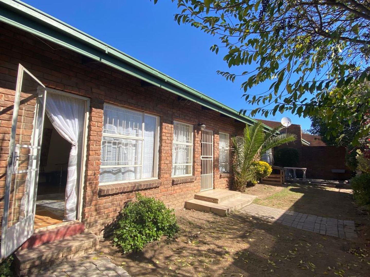 4 Bedroom Townhouse for sale in Bethlehem Central P24111244825