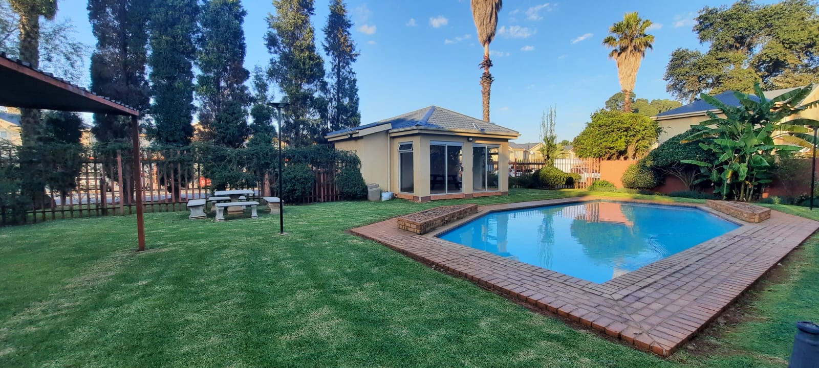 2 Bedroom Apartment / flat to rent in Lakefield P24114604677