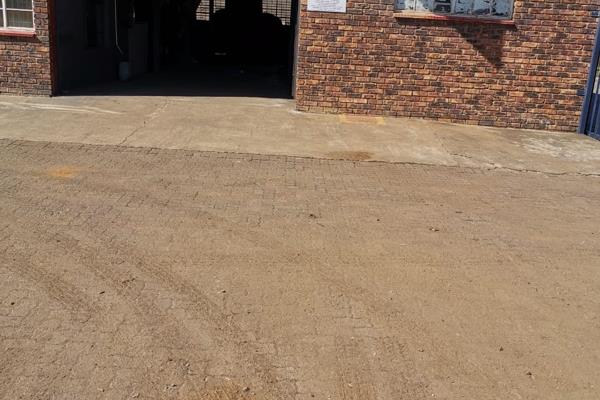 Are you renting your workshop? Paying R15 000 or R20 000p.m you can buy your own.

This 373sqm workshop is in a secure complex. It ...