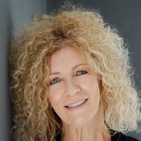 Agent profile for Teresa Curran