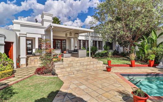 Lonehill Property : Townhouses for sale in Lonehill : Property24.com