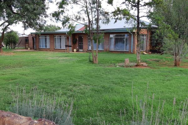 Looking to extent your cattle farming business, then this property is not to be missed.
750 ha cattle farm with main house and a ...