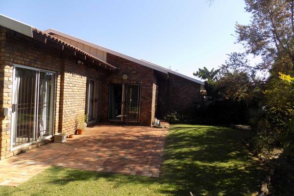 River Club, Sandton Property : Townhouses to rent in River Club ...