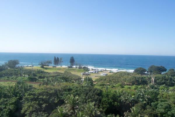 On offer is a delightful two bedroom apartment in a Shareblock complex overlooking the Indian Ocean from breakers to horizon!
The ...