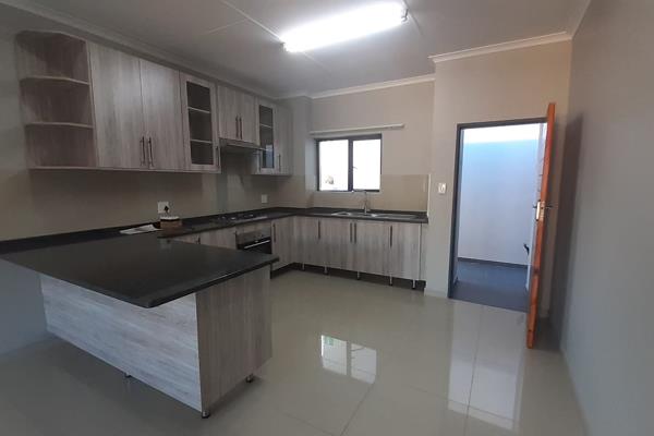 Beautiful 2 Bedroom, 1 Bathroom apartment.
Big Open plan Kitchen, and Living Area. 
Balcony. 
Carport for 1 Car. 
Pre - Paid ...