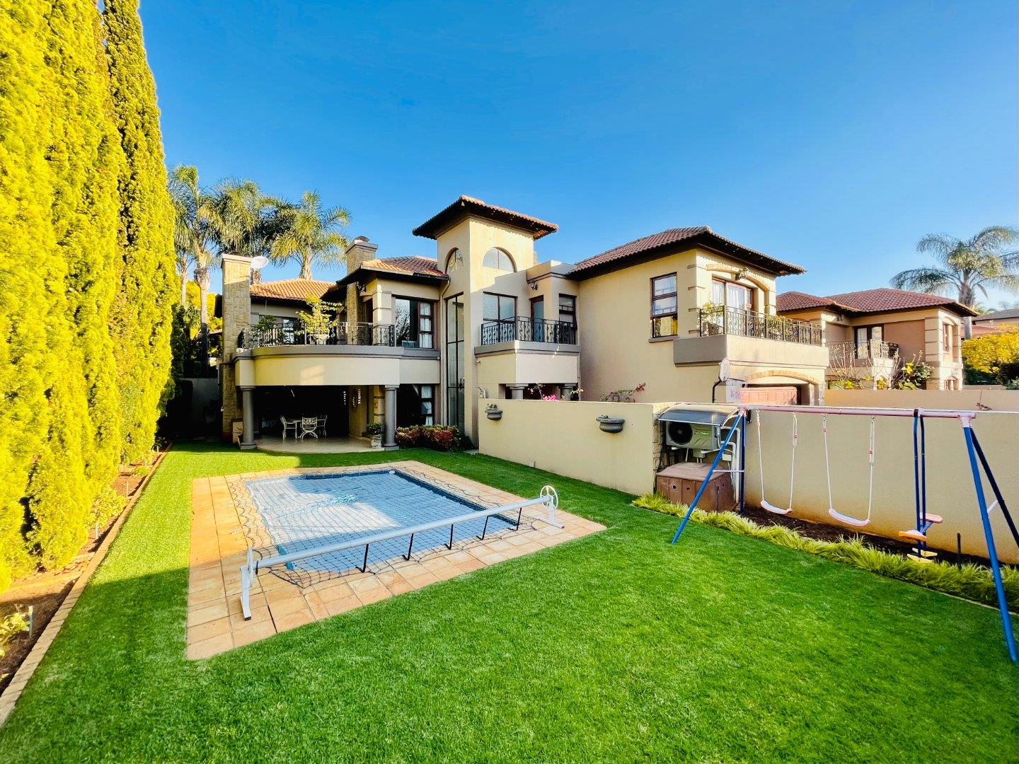 4 Bedroom House to rent in Bedfordview P24114234493