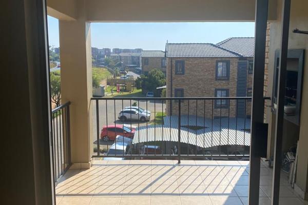 Spacious 3 bedroom apartment, 2 bathrooms and open plan living area with modern finishes . Large balcony with a braai place, in a ...