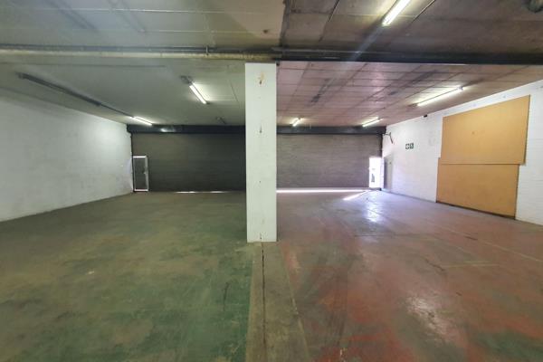 This warehouse has a covered area of 1150m2 and is located in the heart of Wynberg, giving easy access to major trade routes, main ...