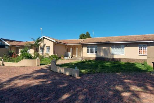 Farm for sale in Benoni AH