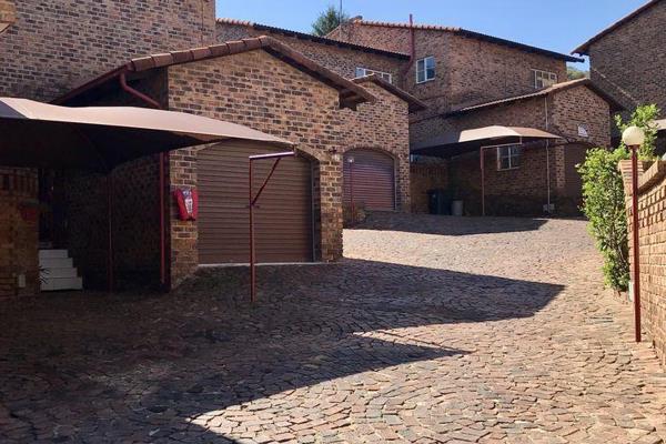 Ridgeway is a popular suburb in Johannesburg with growing families who wishes to be close to schools, malls and places of ...