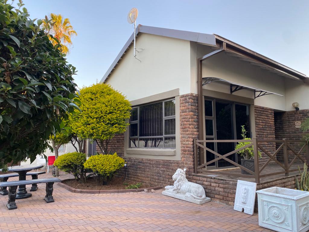 Ivy Park Property Property and houses for sale in Ivy Park