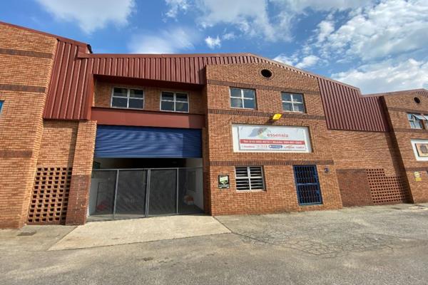 In Founders View South, this mini unit offers a perfect blend of warehouse and office ...