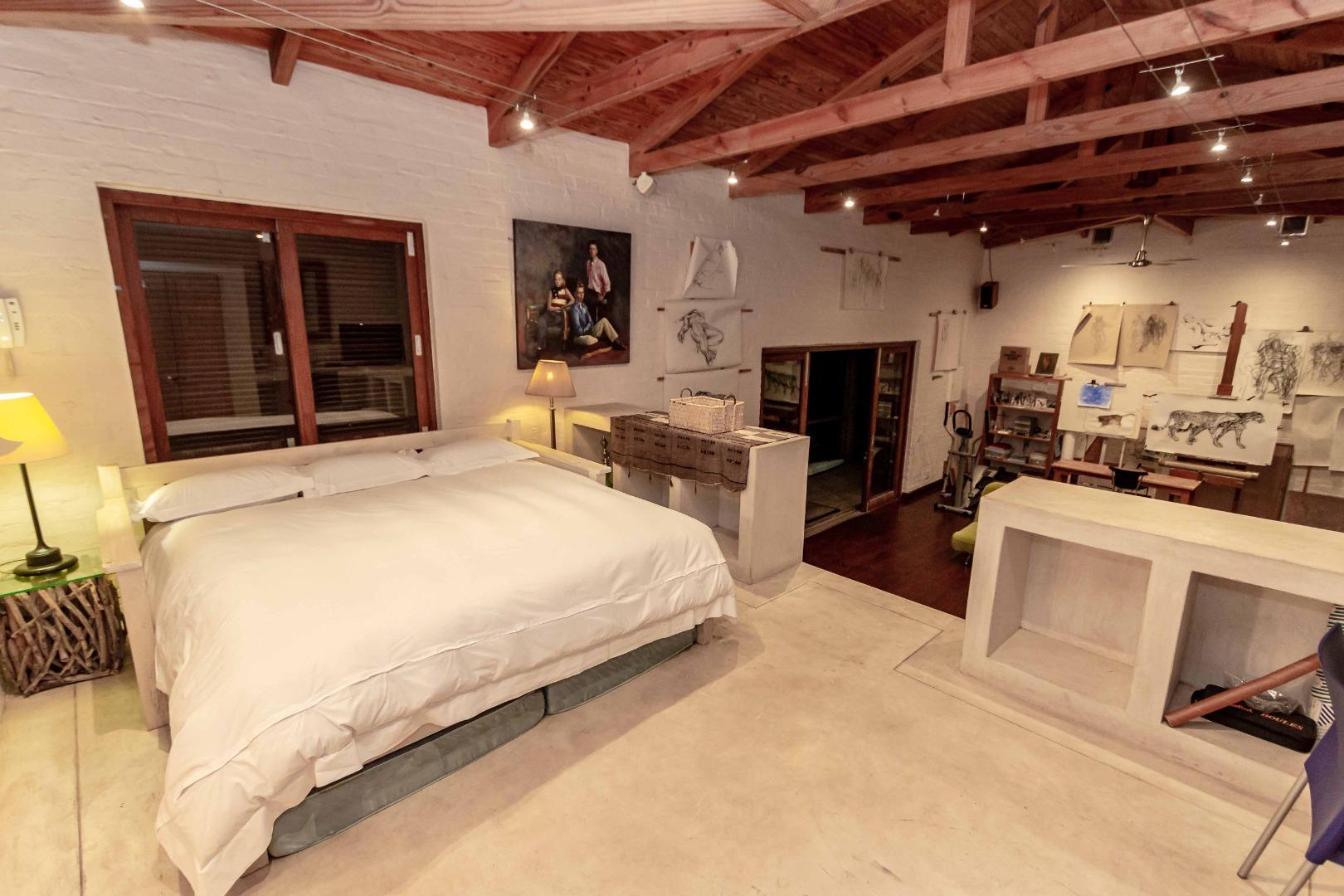 Photo of 4 Bedroom House to rent in Solar Beach
