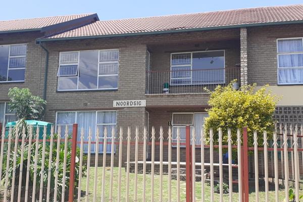 Beautiful two bedroom flat in Krugersdorp North with a neat kitchen and a fitted stove. ...