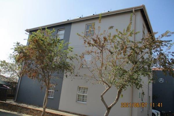 Riverside View Property : Property and houses to rent in Riverside View ...