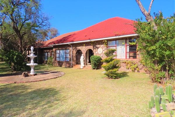 This is an outstanding property in Bultfontein. 8.56 Ha with two title deeds and located close to the main tar road, N1 / R101 / Murray ...