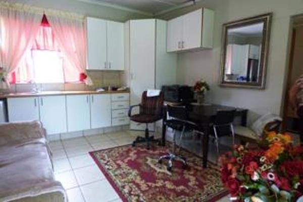 This lovely 1bedroom cottage is available for rent.There is an active alarm system on ...