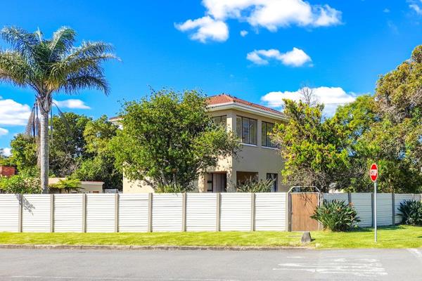 A magnificent double Storey home looking for a new and loving owner to bring a modern ...