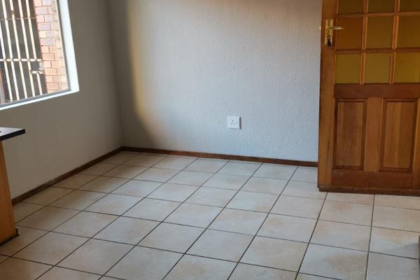 One bedroom flat available immediately 
Rent includes water. Prepaid electricity ...