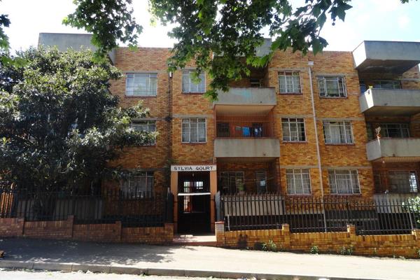 Situated in Jeppestown, a stone&#39;s throw away from Kensington&#39;s premier Highland ...