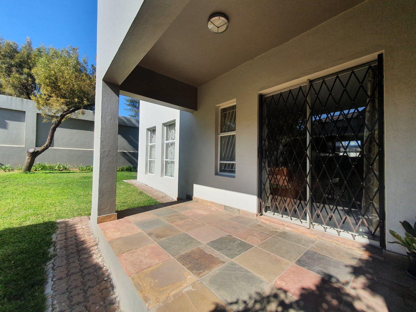 2 Bedroom Apartment / flat for sale in Buccleuch P24111446150