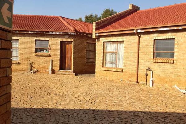 vosloorus-ext-16-property-property-and-houses-for-sale-in-vosloorus