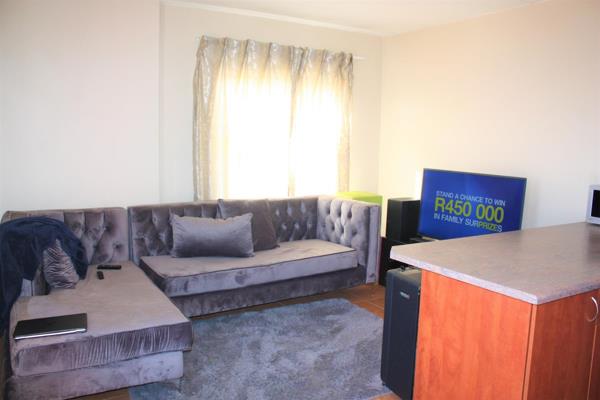 Experience the comfort of Central living!
This neat 1-bedroom apartment is waiting for ...