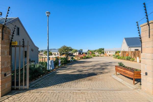 SOLE MANDATE - Take our 3D Virtual Tour

Karoo Park Retirement Village is located in West Bank, Oudtshoorn, a quiet, tranquil and ...